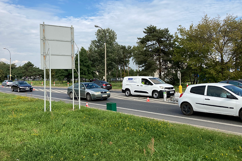 Real world testing in action in Warsaw’ and ‘Road-side testing equipment.